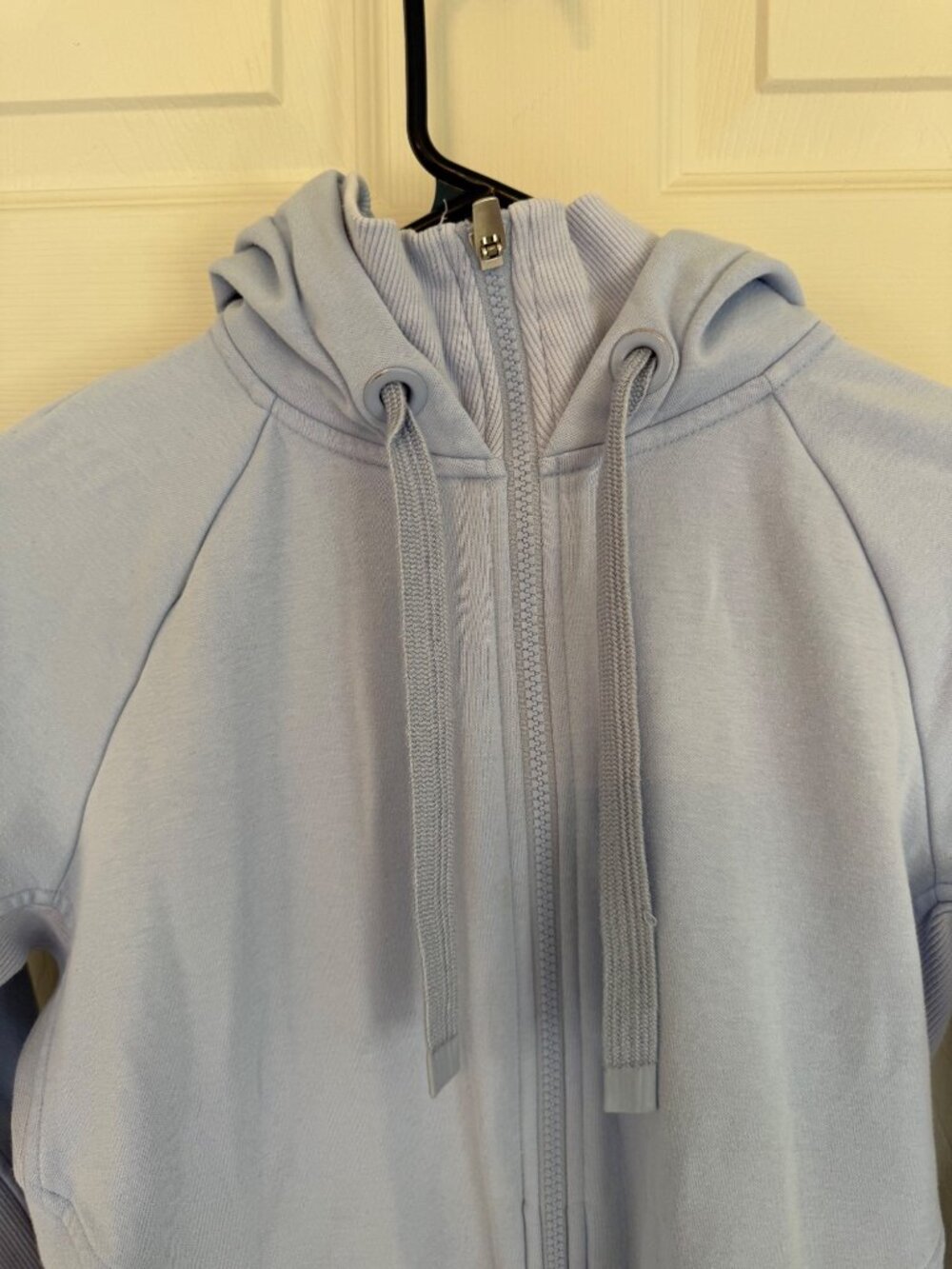 Athleta Light Blue Long Sleeve Zip Up Activewear Sweatshirt Hoodie Size Small - Picture 2 of 7
